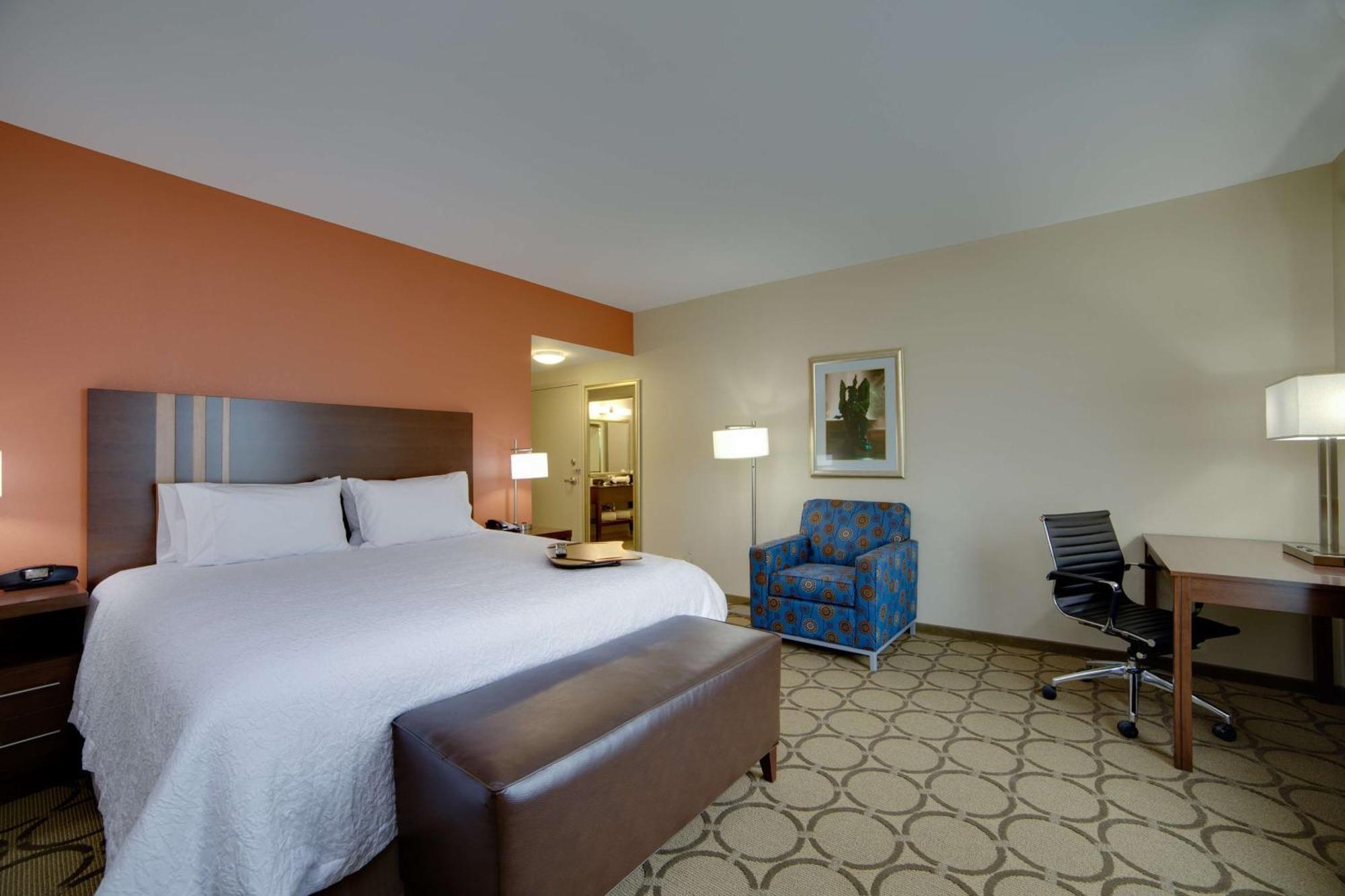 Hampton Inn & Suites Philadelphia/Bensalem Esterno foto