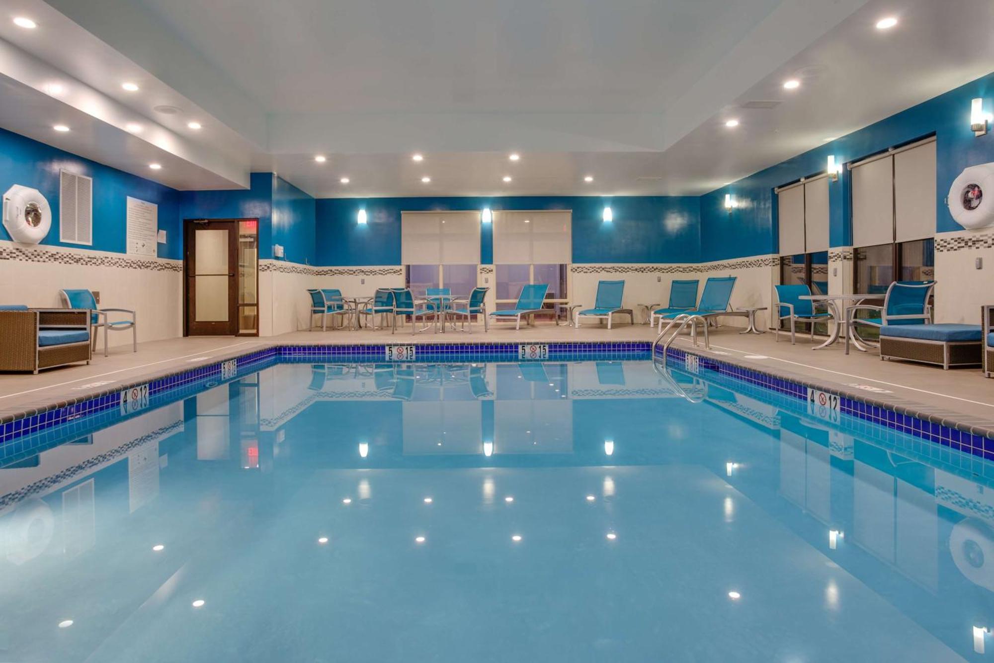 Hampton Inn & Suites Philadelphia/Bensalem Esterno foto