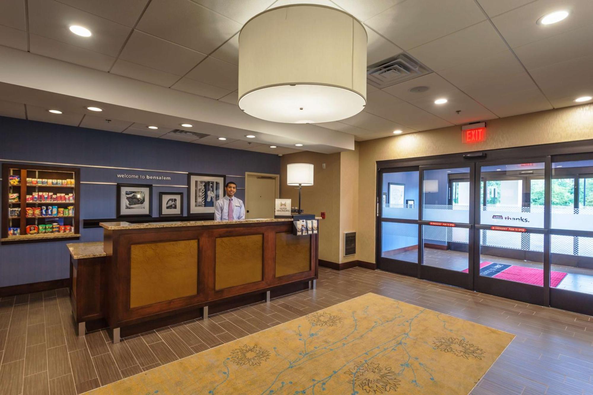 Hampton Inn & Suites Philadelphia/Bensalem Esterno foto