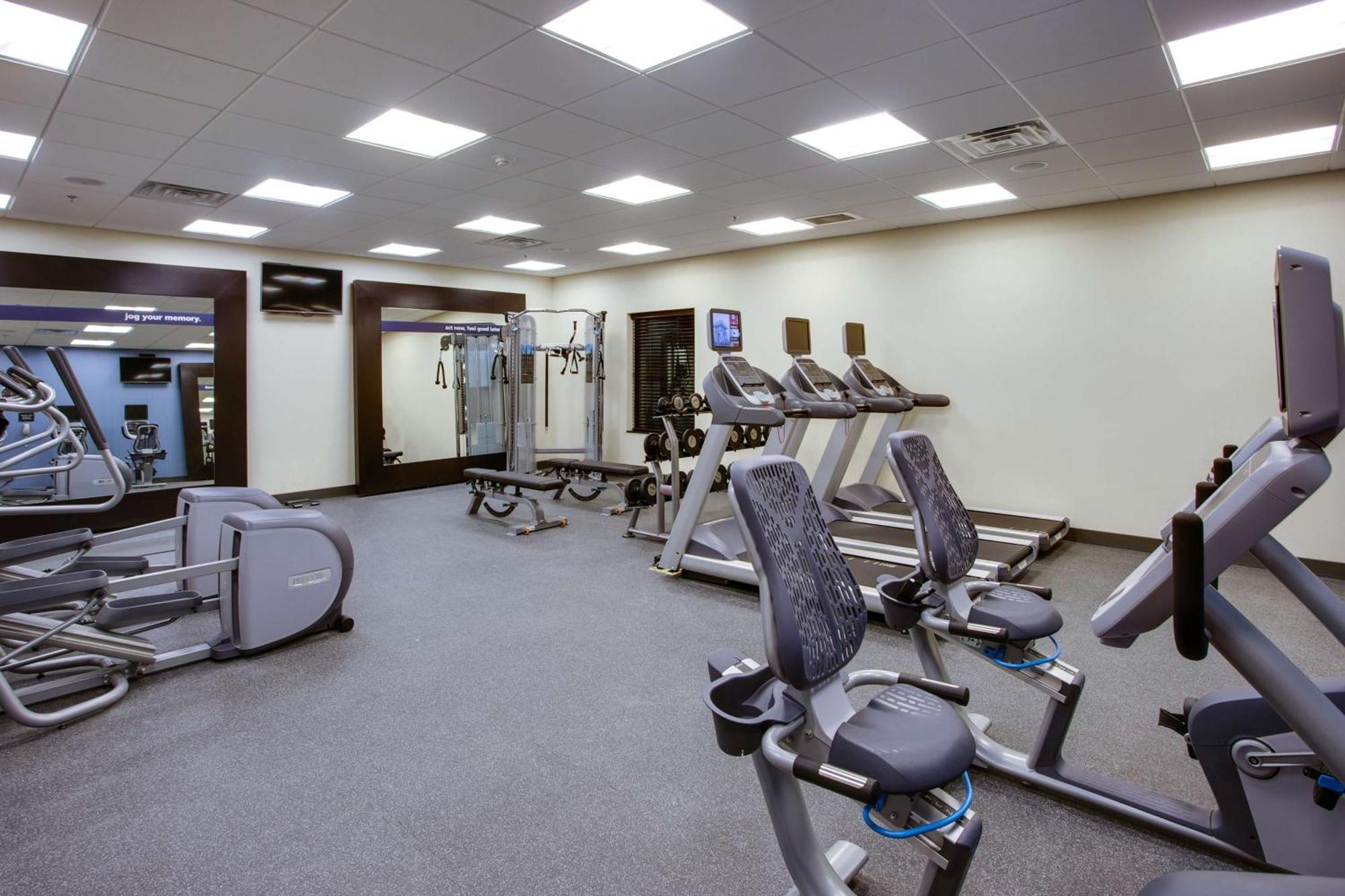 Hampton Inn & Suites Philadelphia/Bensalem Esterno foto