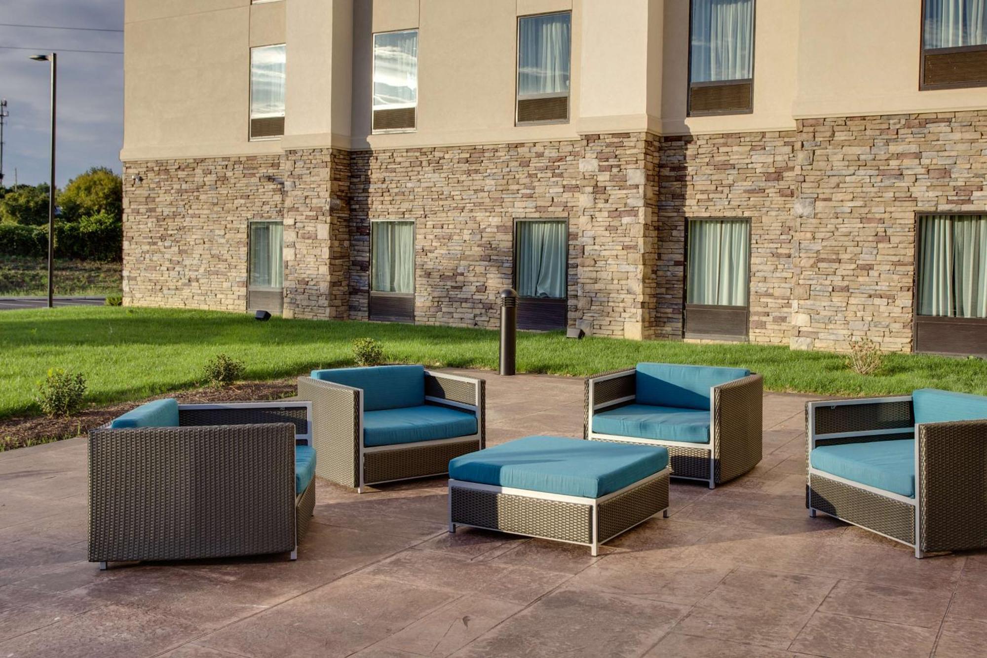 Hampton Inn & Suites Philadelphia/Bensalem Esterno foto